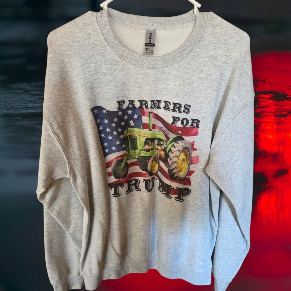 Gildan Gray Farmers for Trump Sweatshirt Unisex Size Medium Nwot